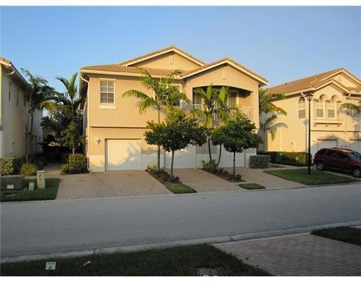 3028 Laurel Ridge Cir, Riviera Beach, FL 33404 - photo 1