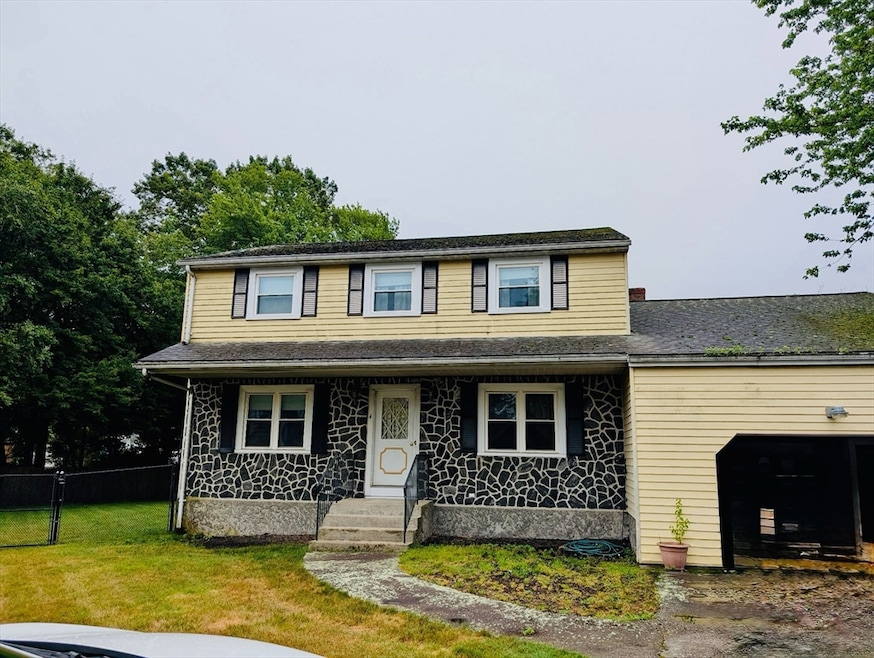 4 Ayers Dr, Randolph, MA 02368 - photo 1