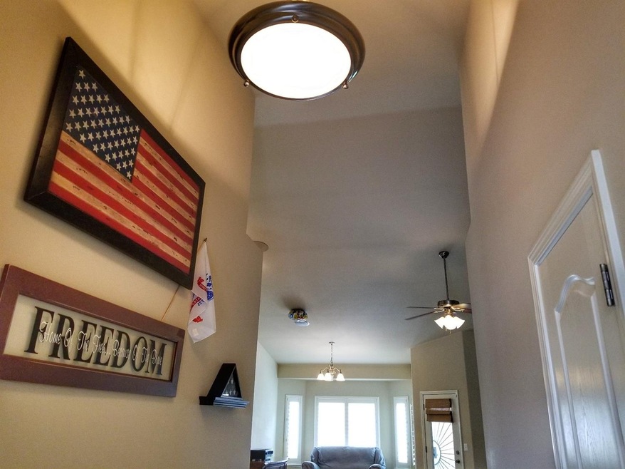 3136 N Clover Ave, Fresno, CA 93727 - photo 1