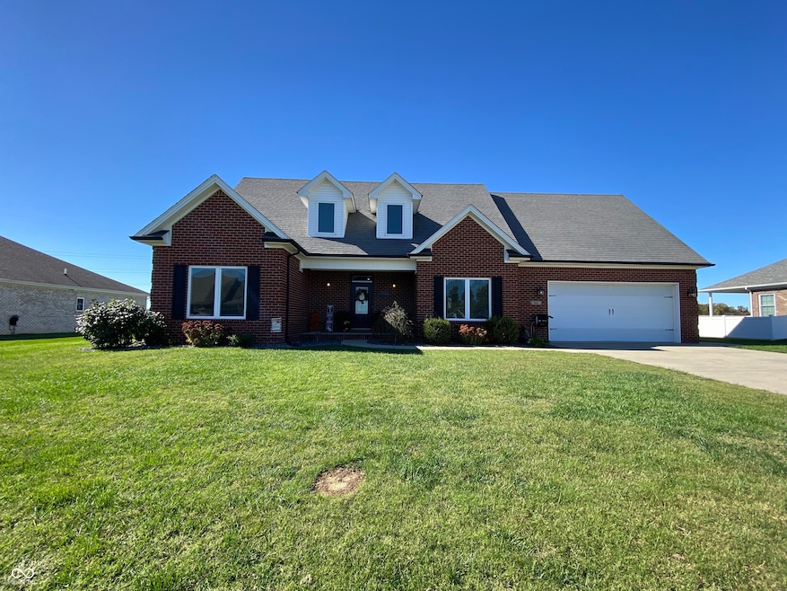 1944 Sophia Ln, Seymour, IN 47274 - photo 1