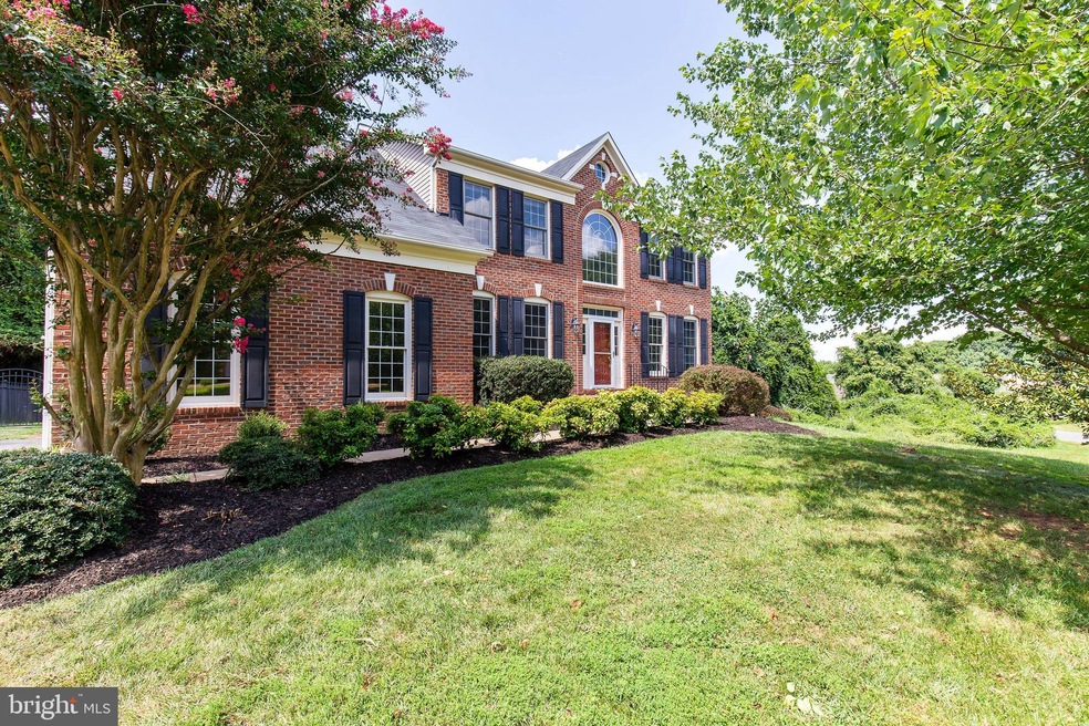 9620 Chathams Ford Dr, Vienna, VA 22182 - photo 1