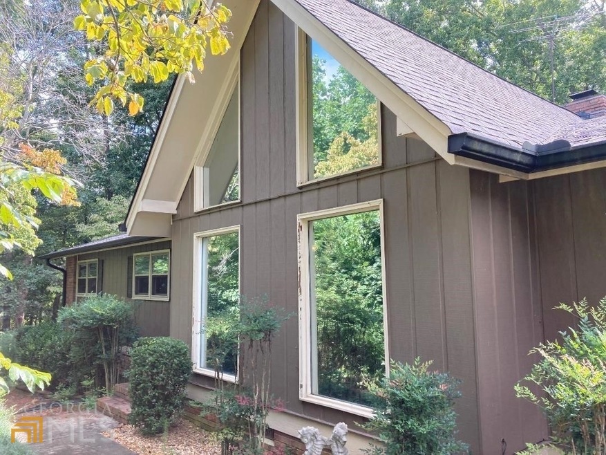 5895 Norton Cir, Flowery Branch, GA 30542 - photo 1