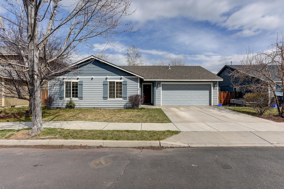 2875 SW Deschutes Drive-30
