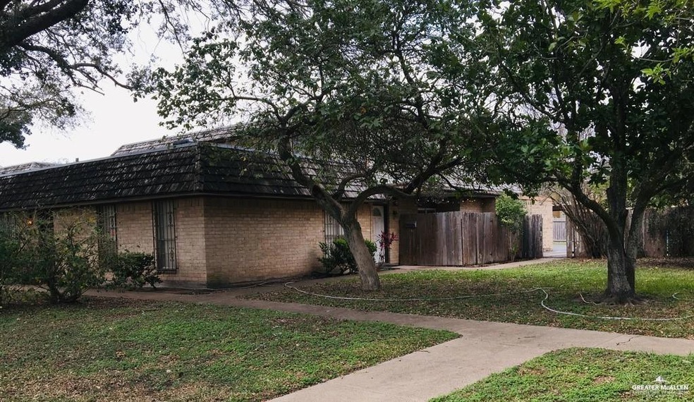 1114 Valley View Dr unit C, Weslaco, TX 78596 - photo 1