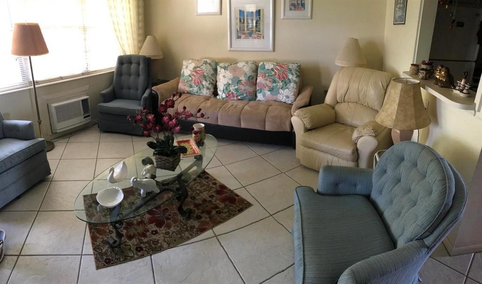 67 Coventry C, West Palm Beach, FL 33417 - photo 1