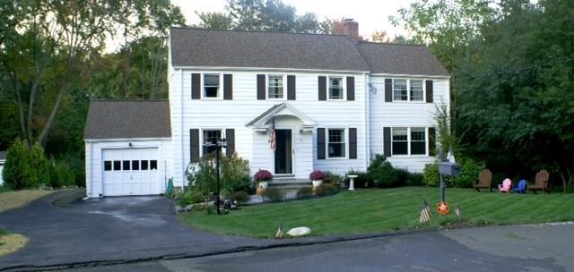 Classic Colonial on a cul-de-sac boasts a fantasti