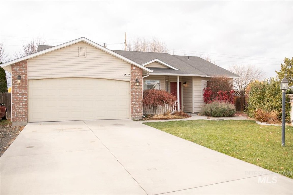 1217 S Benewah St, Nampa, ID 83686 - photo 1