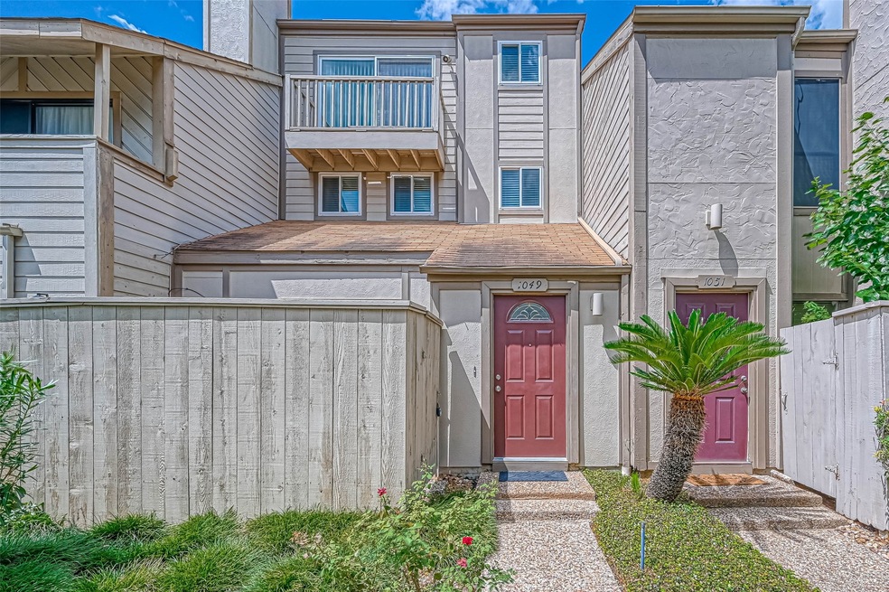 1049 Country Place Dr unit 1049, Houston, TX 77079 - photo 1