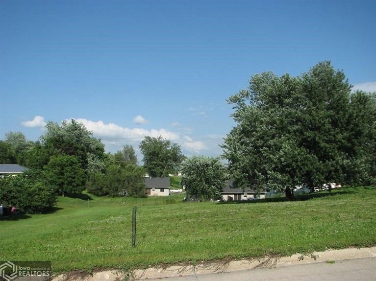 115 S Kossuth St, Osceola, IA 50213 - photo 1