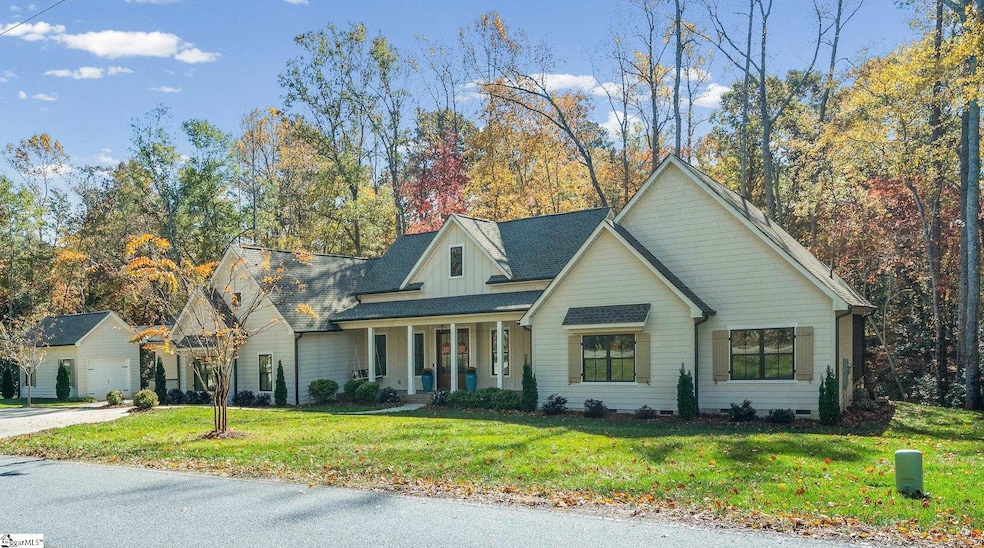 270 Circle Rd, Greer, SC 29651 - photo 1