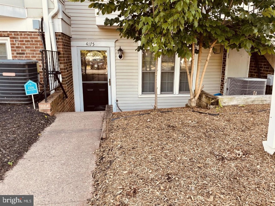 4175 Pleasant Meadow Ct unit 99F, Chantilly, VA 20151 - photo 1