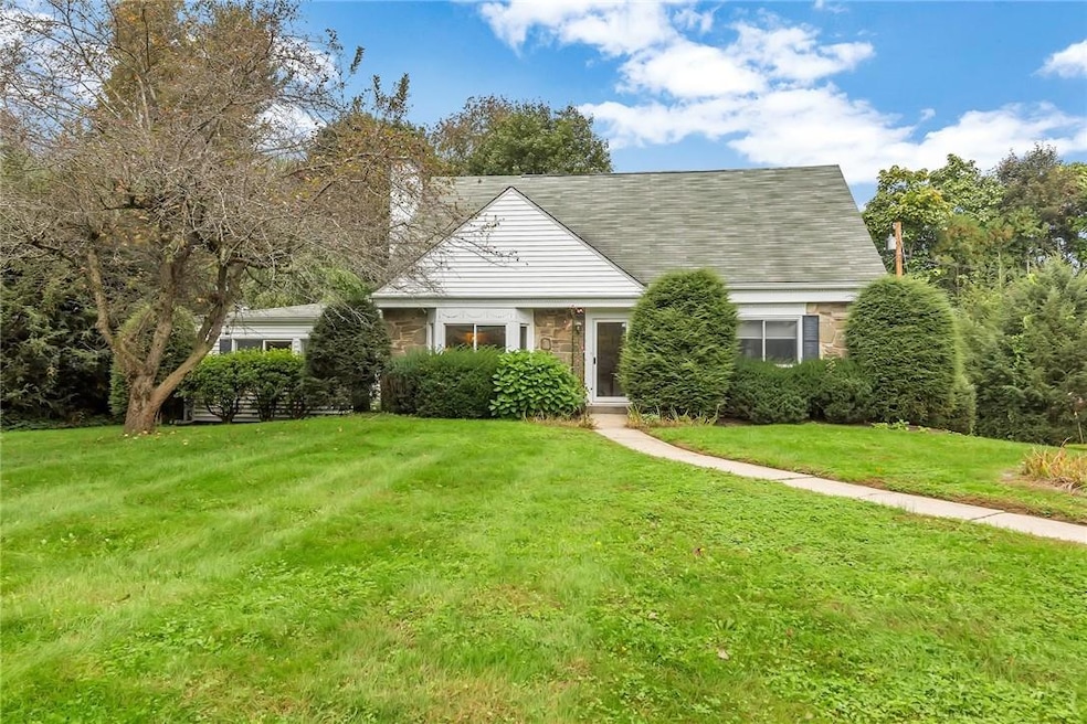 194 Wilbur Blvd, Poughkeepsie, NY 12603 - photo 1