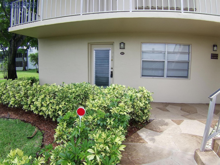 865 Flanders S, Delray Beach, FL 33484 - photo 1