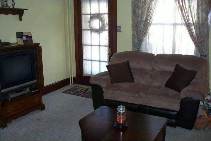 904 W 3rd St, Lansdale, PA 19446 - photo 1