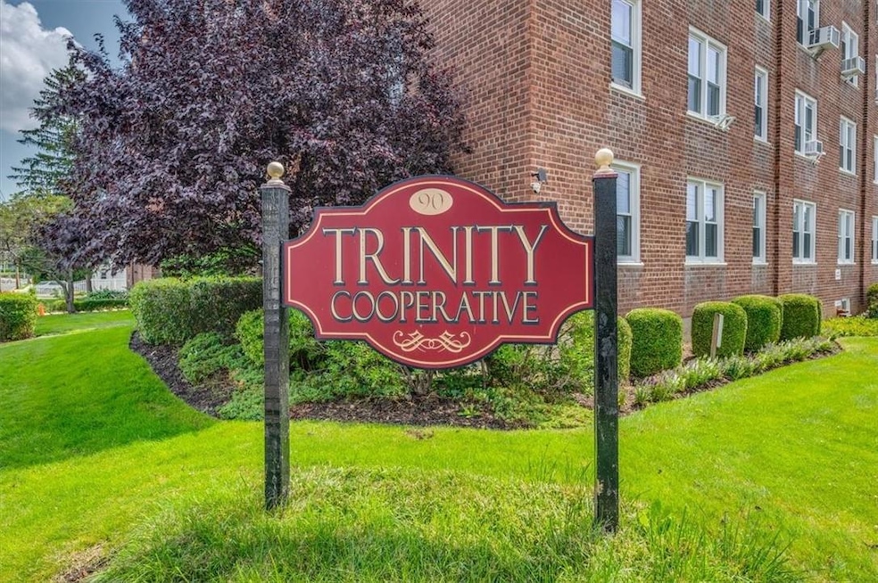 Trinity Co-Operative Apts unit 1J, New Rochelle, NY 10805 - photo 1