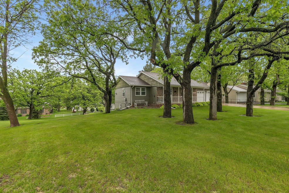 1320 Ridgeway Dr, Alexandria, MN 56308 - photo 1