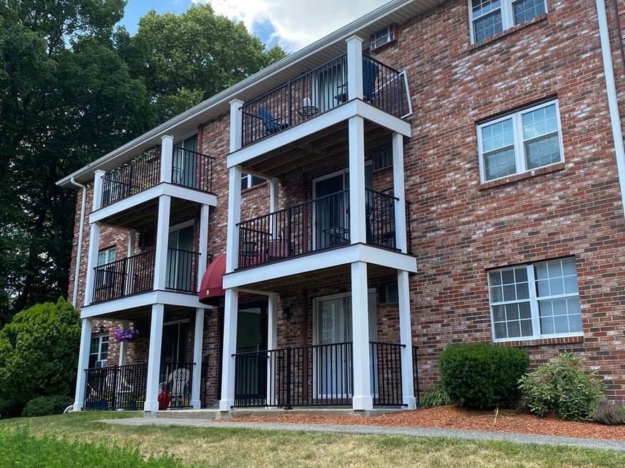 9 Kenmar Dr unit 7, Billerica, MA 01821 - photo 1