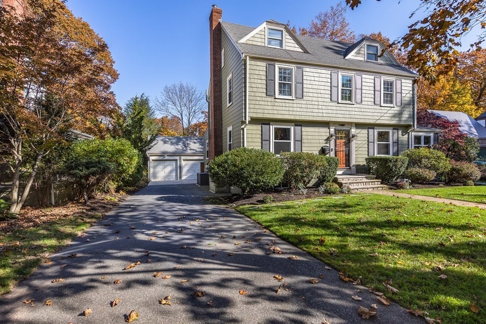 11 Lexington Cir, Swampscott, MA 01907 - photo 1
