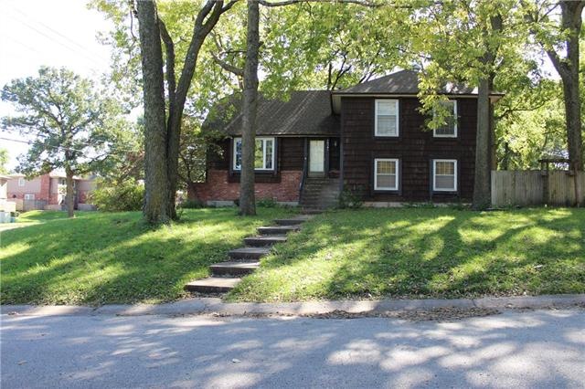 10301 W 73rd Terrace, Shawnee, KS 66203 - photo 1