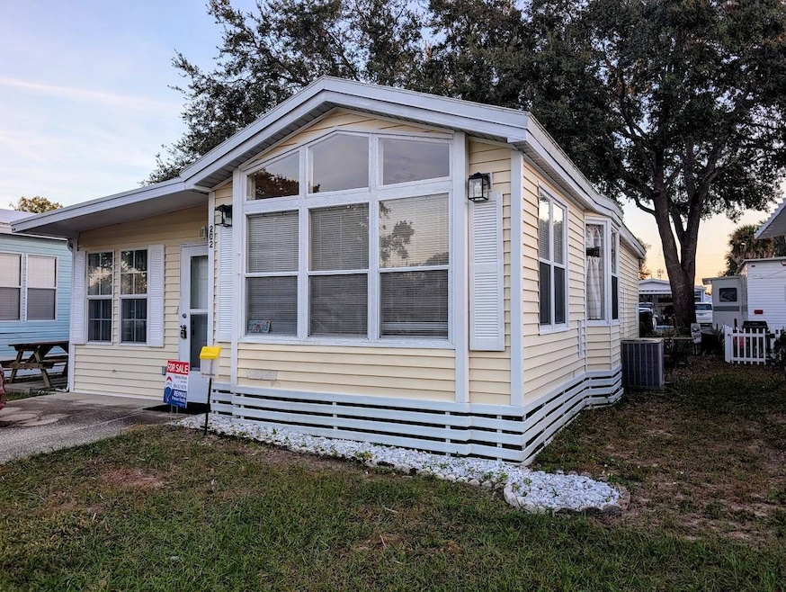 609 County Road 466 unit 202, Lady Lake, FL 32159 - photo 1