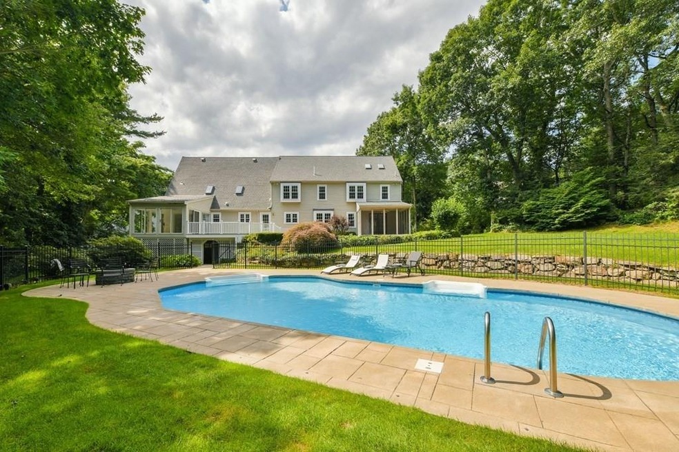 9 Eastwood Ln, North Easton, MA 02356 - photo 1