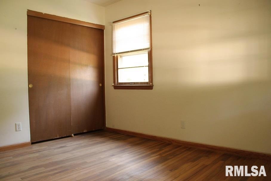 3726 Cedar St, Davenport, IA 52806 - photo 1