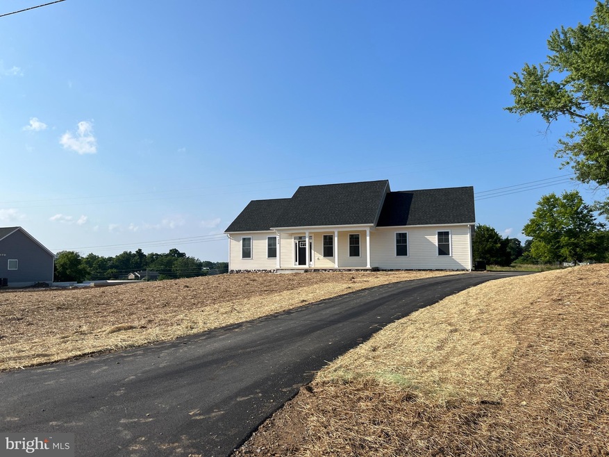 259 Chalcedony Dr, Martinsburg, WV 25404 - photo 1