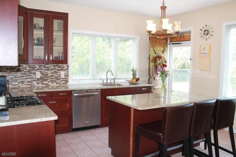 607 Westminster Ave unit 611, Elizabeth, NJ 07208 - photo 1