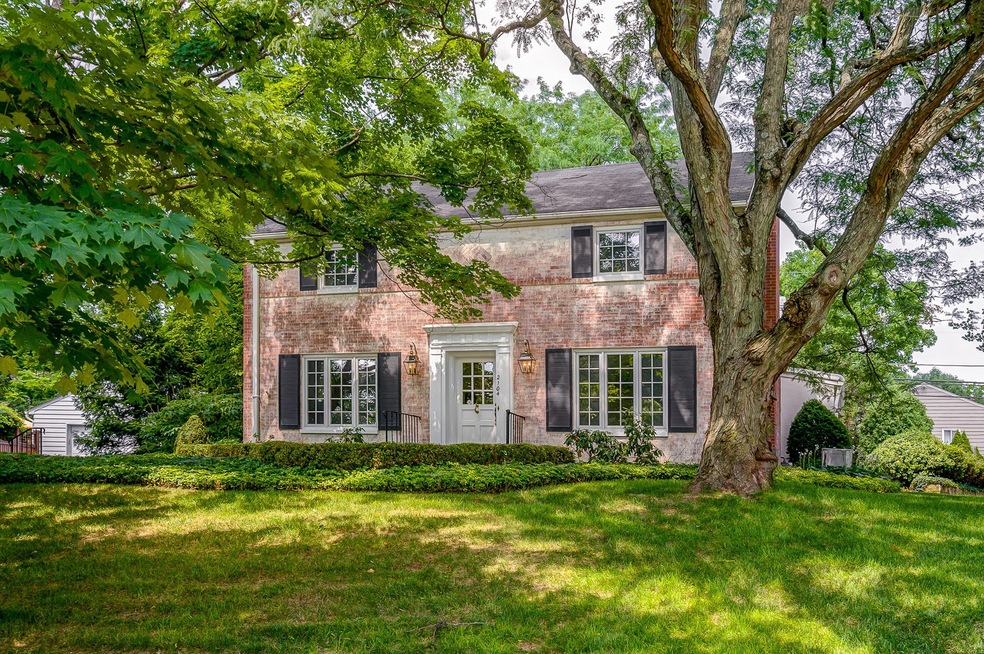 Welcome to 2104 Elgin Road!