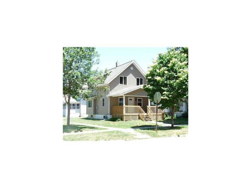 1700 6th Ave SE, Cedar Rapids, IA 52403 - photo 1
