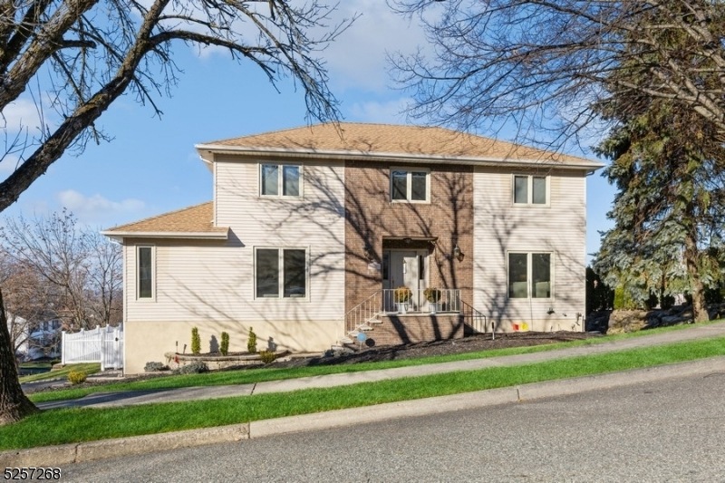 8 Weston Place, Woodland Park, NJ 07424 - photo 1