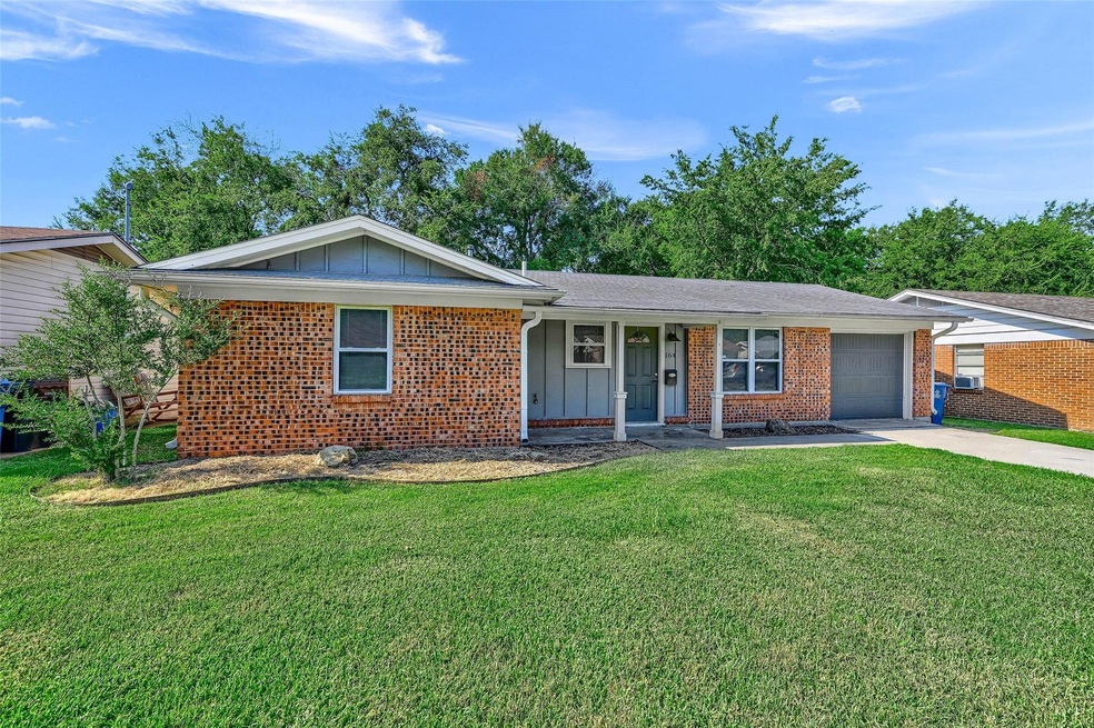 164 Chickadee Ln, Denison, TX 75020 - photo 1
