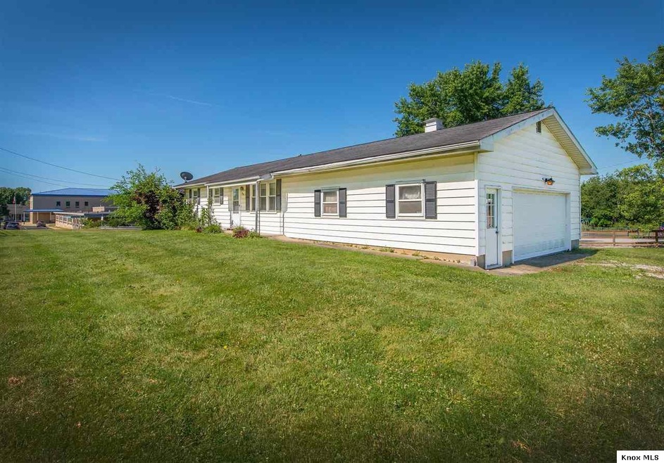 203 Richards St, Danville, OH 43011 - photo 1