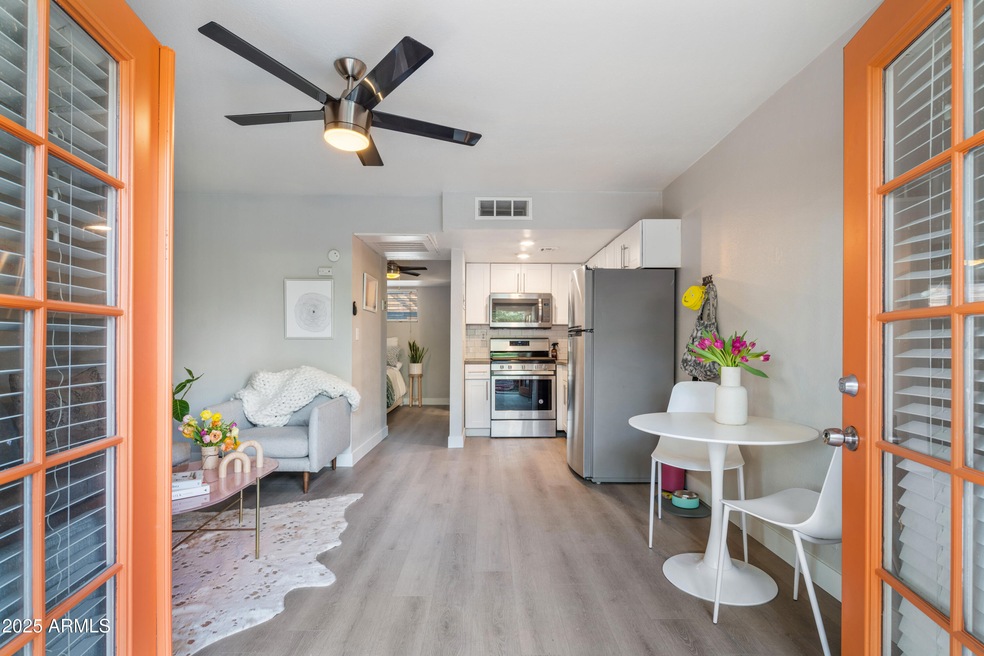 4025 N 40th St unit 36, Phoenix, AZ 85018 - photo 1