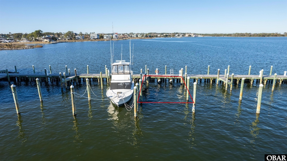 0 Docks unit slip R14 130572, Manteo, NC 27954 - photo 1