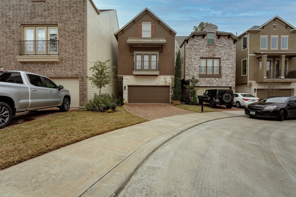 921 W 35th St, Houston, TX 77018 - photo 1