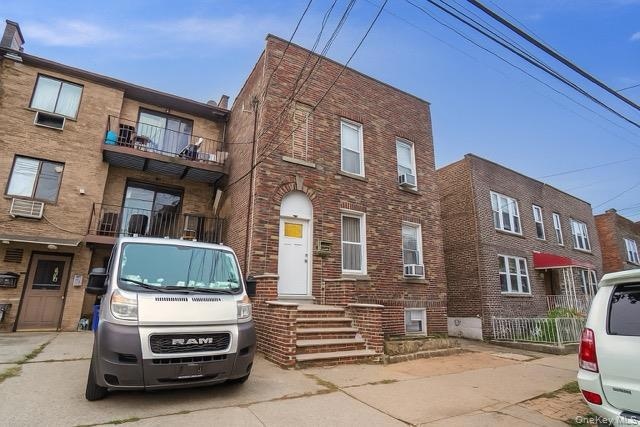 1539 Hollywood Ave, Bronx, NY 10461 - photo 1