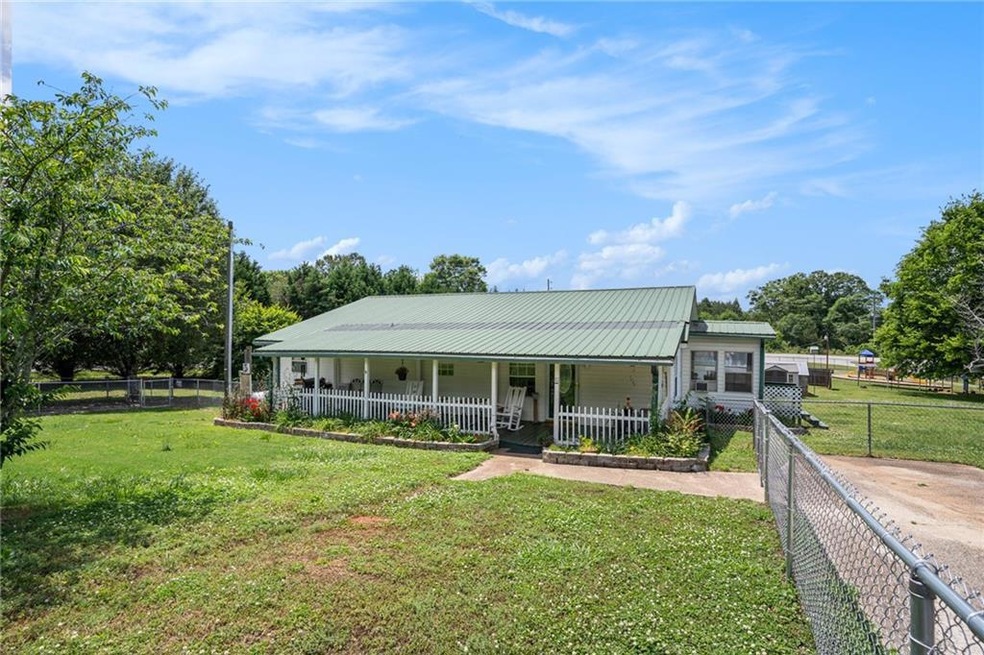 92 Hillcrest Rd, Covington, GA 30016 - photo 1