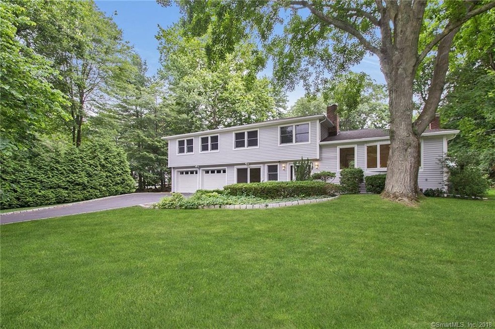 71 Denise Dr, Stamford, CT 06905 - photo 1