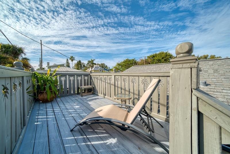 125 85th Ave, Treasure Island, FL 33706 - photo 1