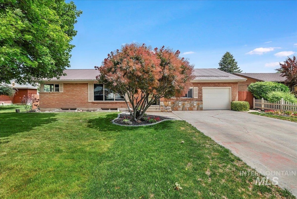 For Sale $425,000