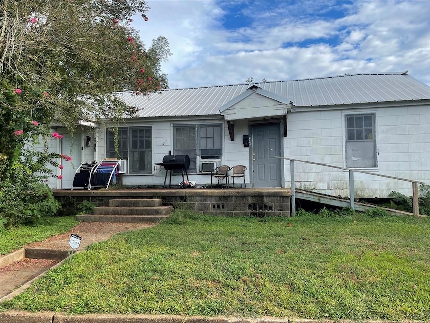 2813 Hynson St, Alexandria, LA 71301 - photo 1