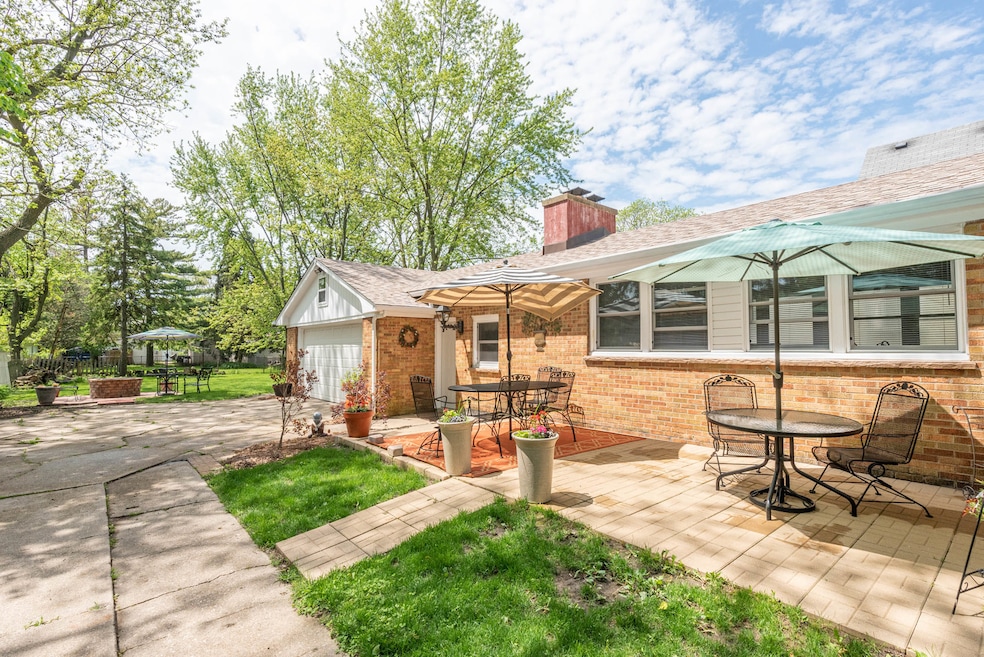 1015 Edwards St, Waukegan, IL 60085 - photo 1