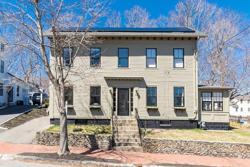 24 Tyng St, Newburyport, MA 01950 - photo 1