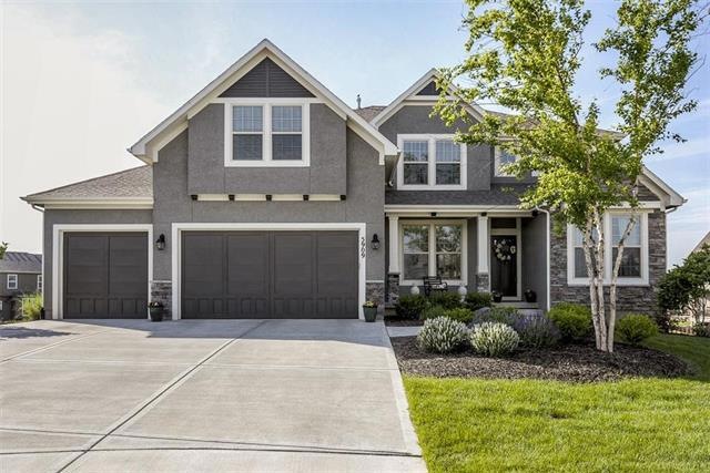 Awesome curb appeal and great cul-de-sac location.