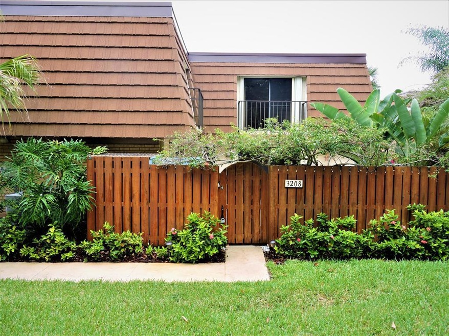 3208 32nd Ct, Jupiter, FL 33477 - photo 1