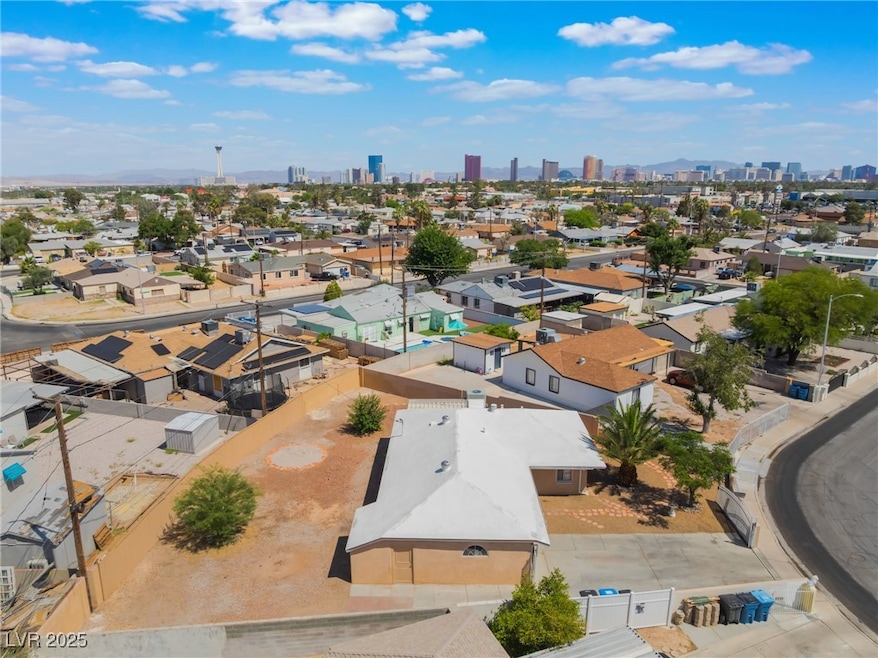 Bird's eye view of city skyline
