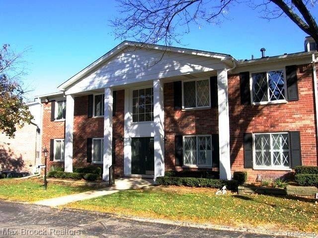 Mulberry Square Front.jpg