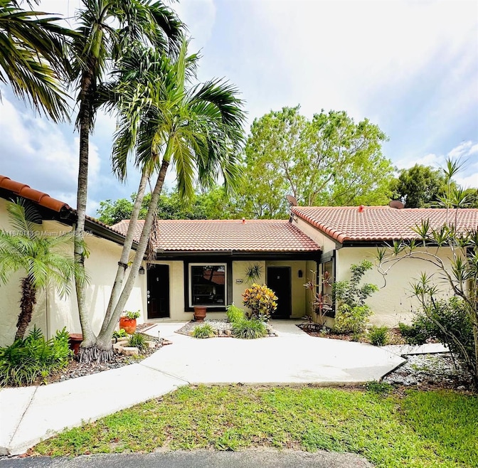 15210 SW 48th Terrace unit G83, Miami, FL 33185 - photo 1