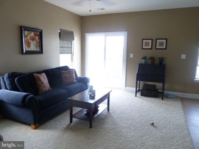 19453 Dover Cliffs Cir, Germantown, MD 20874 - photo 1